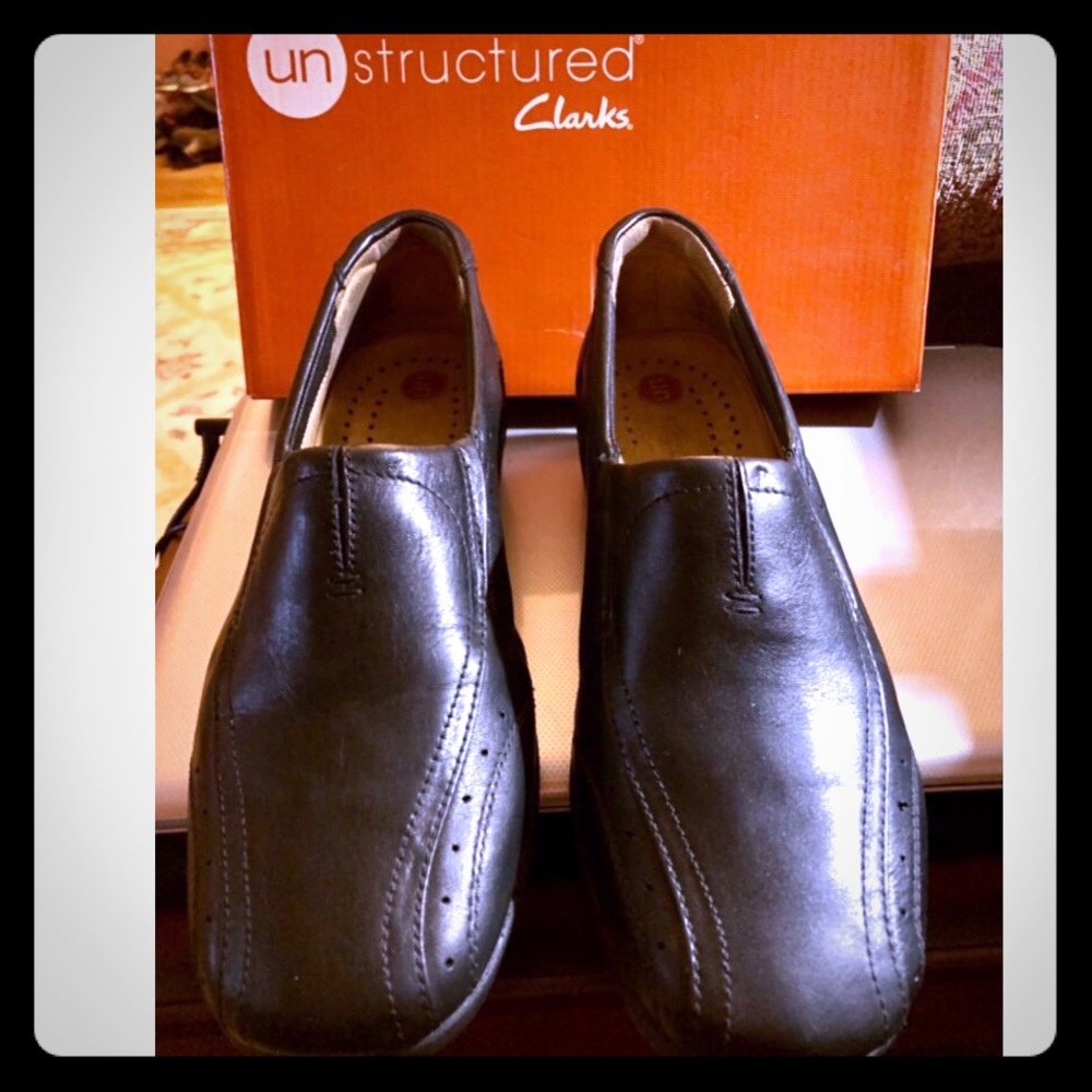 Clark’s Unstructured Black Leather Loafers